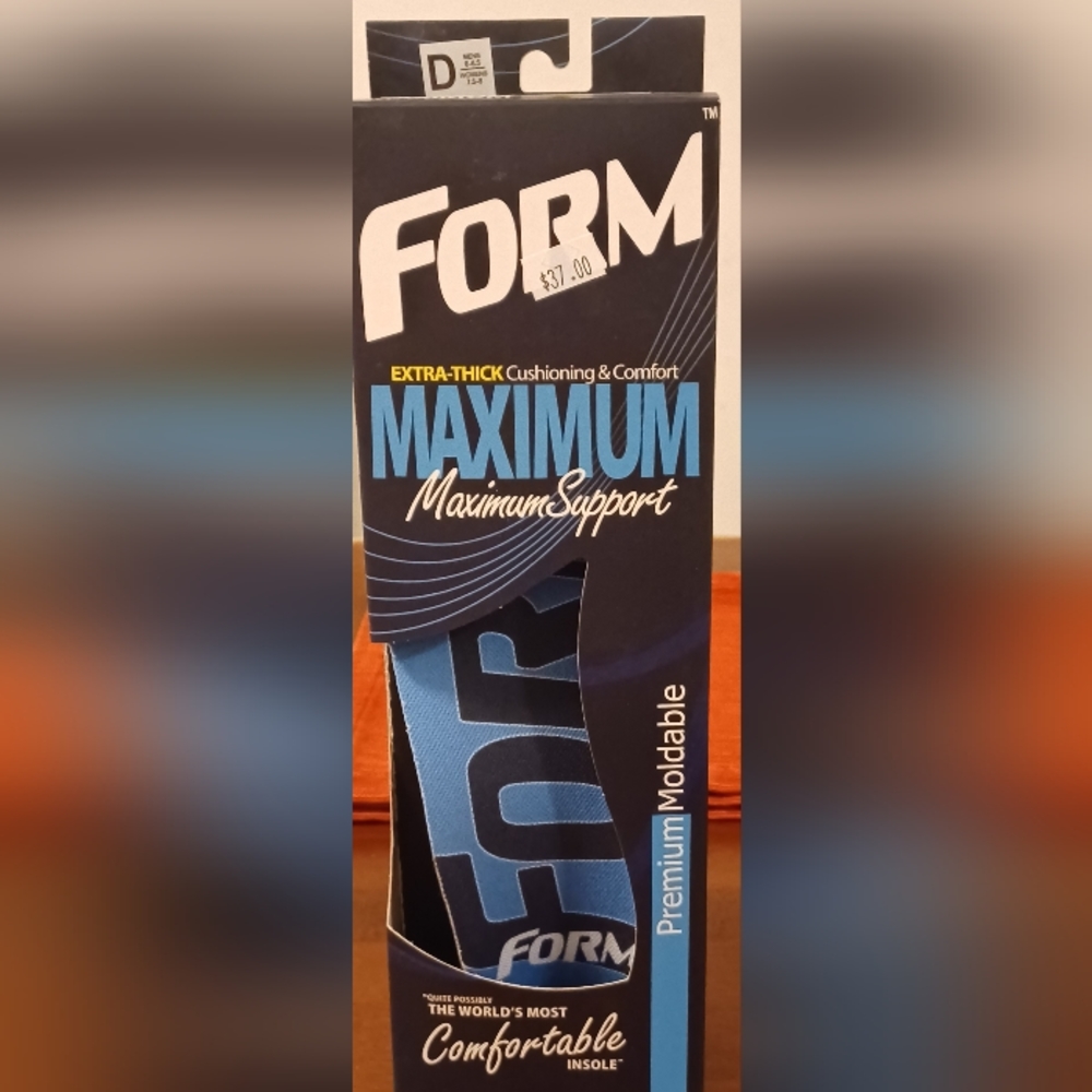 NEW - FORM brand shoe insoles